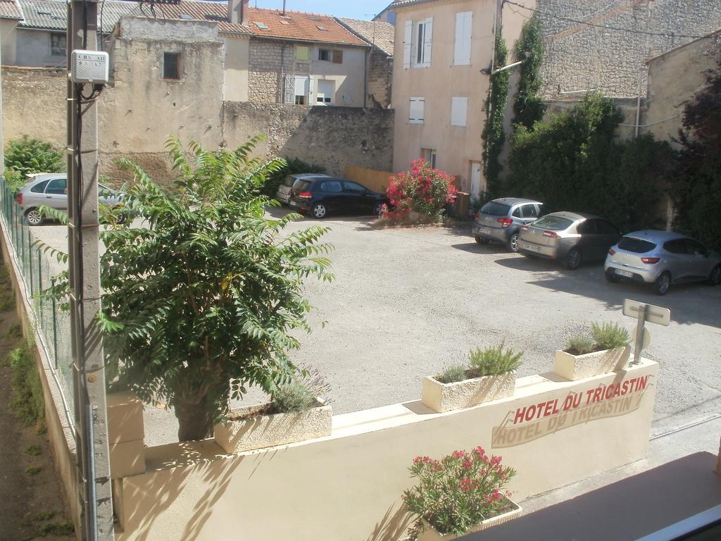 Hotel Du Tricastin Pierrelatte Exterior photo
