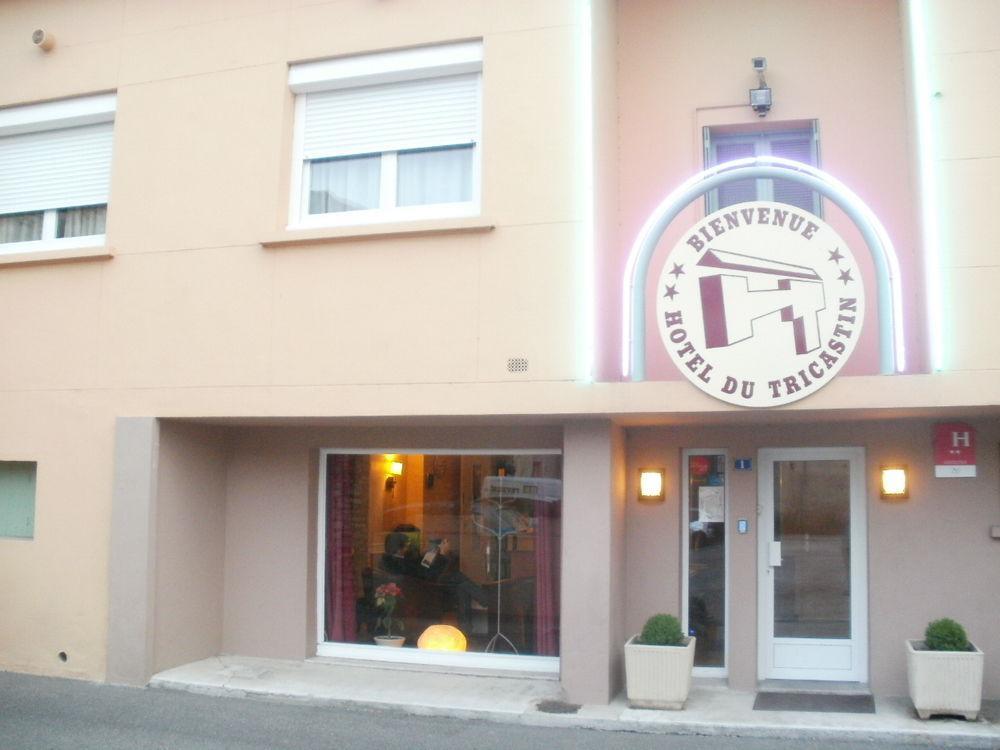 Hotel Du Tricastin Pierrelatte Exterior photo